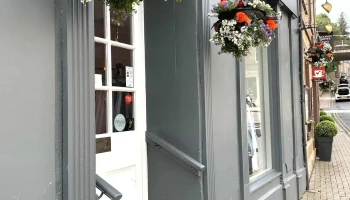 Bank House Living - Melrose Td6 9Pp