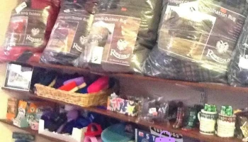 Braes Country Store - Rumford