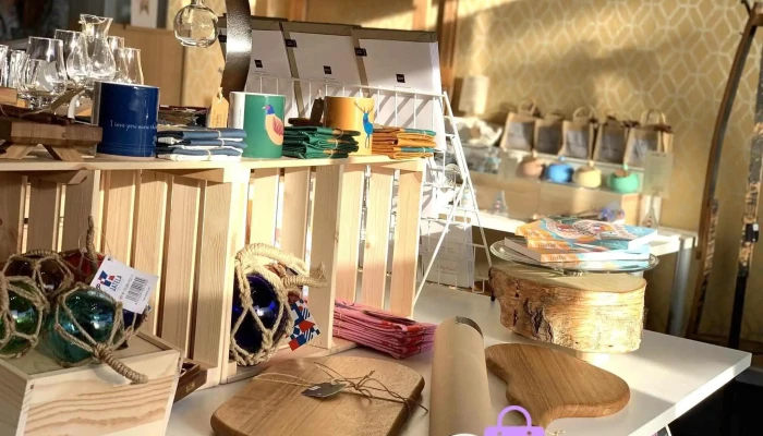 Browns Giftware - Lossiemouth Iv31 6Nu