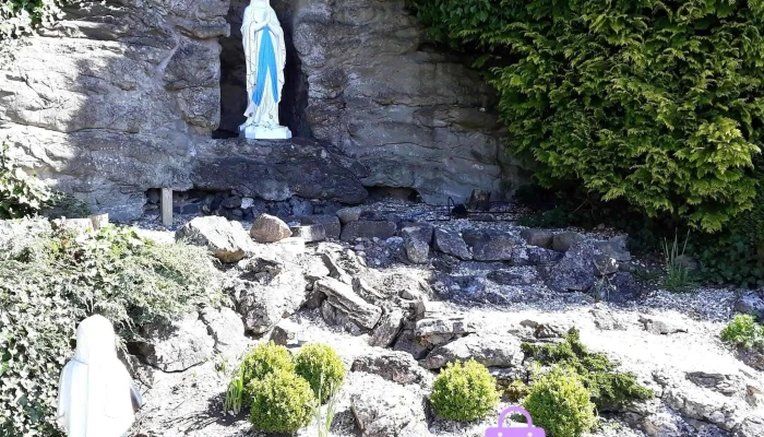 Carfin Grotto - Motherwell Ml1 5Al