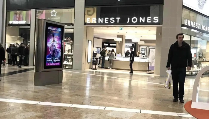 Ernest Jones -  Inside - Glasgow