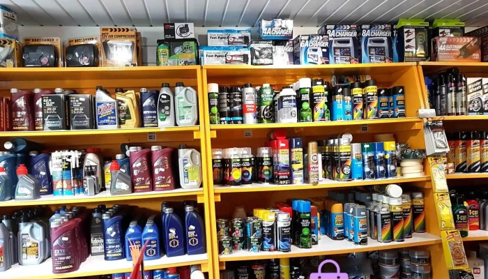 G M K Autoparts -  Inside - Dalry