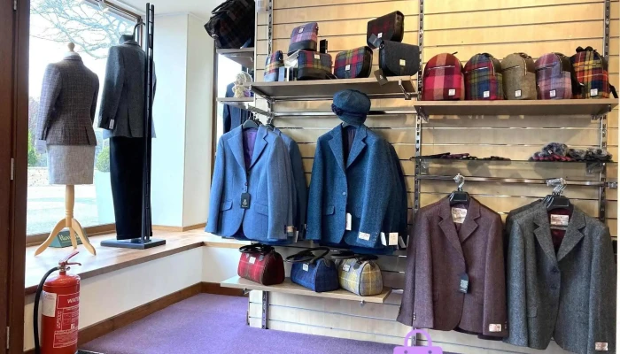 Harris Tweed Shop - Newtonmore Ph20 1Dd