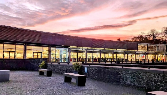 Loch Lomond Shores -  Near Me - Alexandria