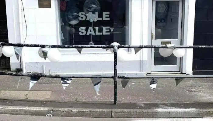 Peek-a-Boo - Bonnybridge