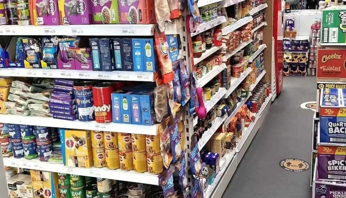 Peters Store Inside - Glasgow