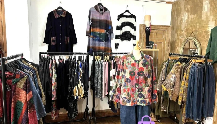 Pleat Art + Fashion - 30 St Mary St