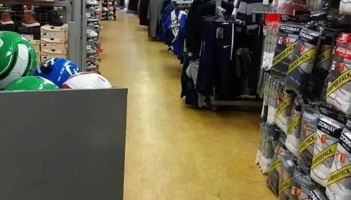 Sports Direct - Kilmarnock Ka1 1Jg