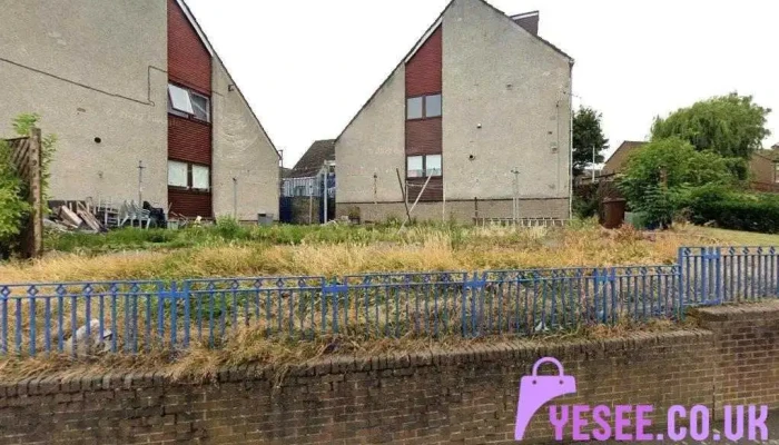 Straight Forward est.86 - Prestonpans Eh32 9Dr