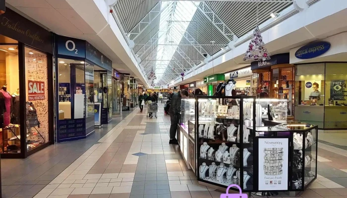 The Avenue Shopping Centre - Capelrig Rd